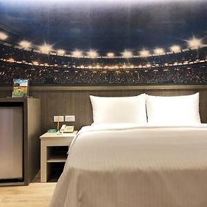 Standard Double Room no Window